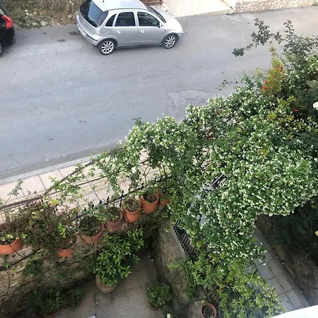 Sitia Apartments *